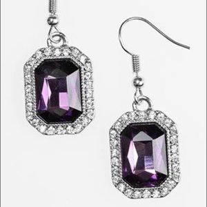 5 for $25! Paparazzi purple earrings